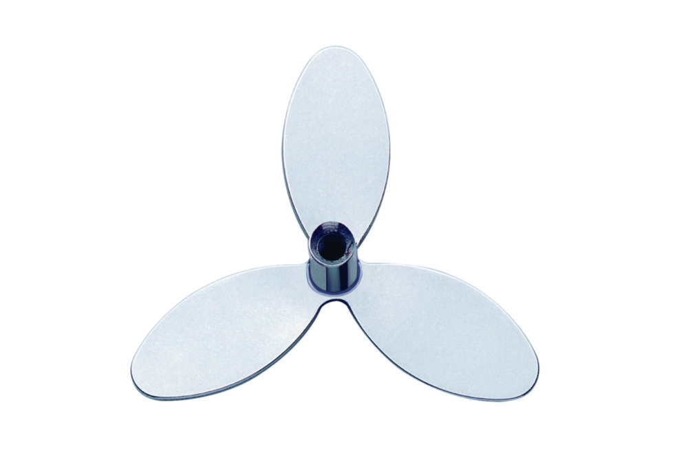Paddles, 3 blade propeller.
